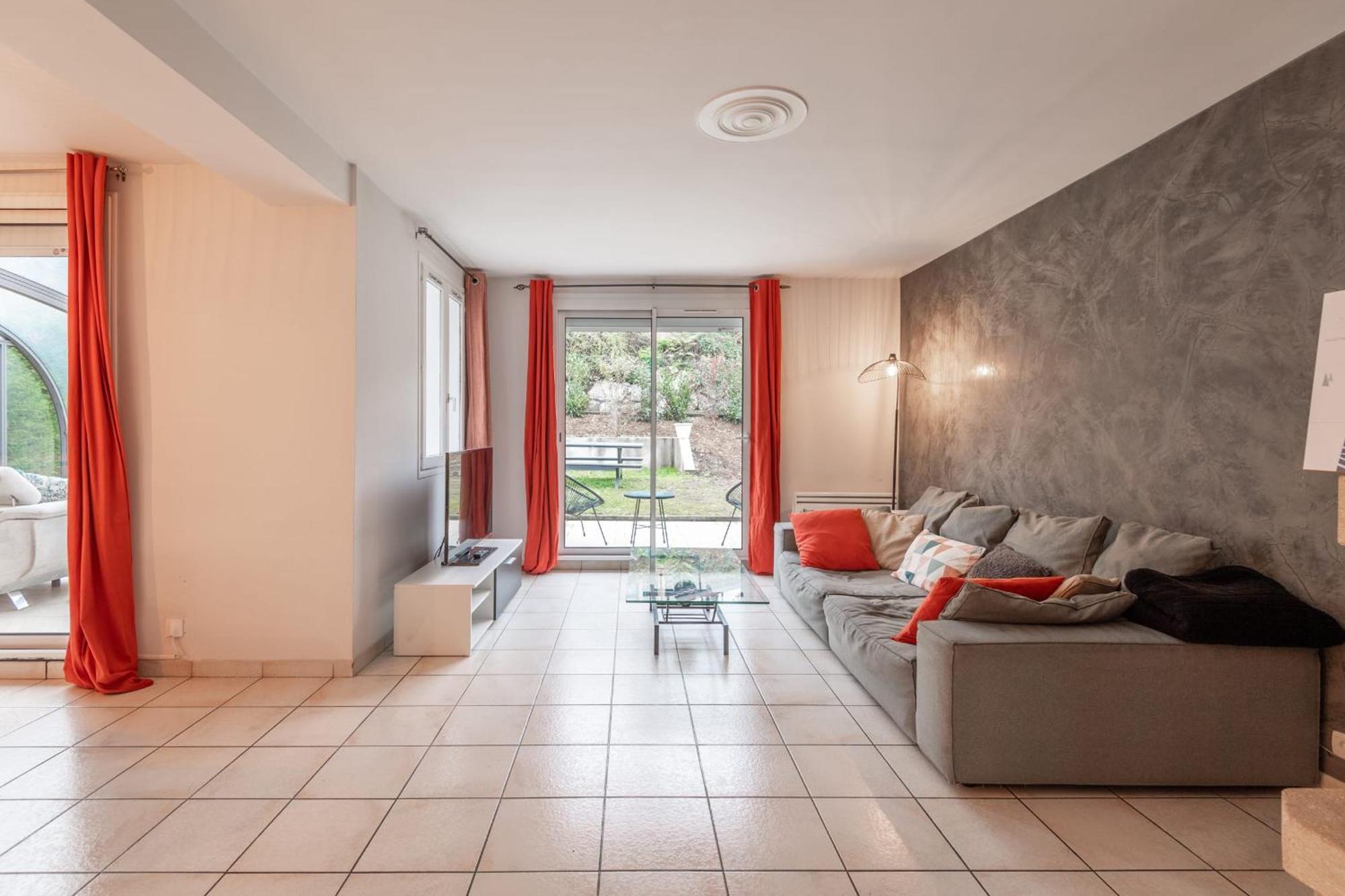 Villa Alpiloc - Town House With Garden And Winter Lounge à Annecy Extérieur photo