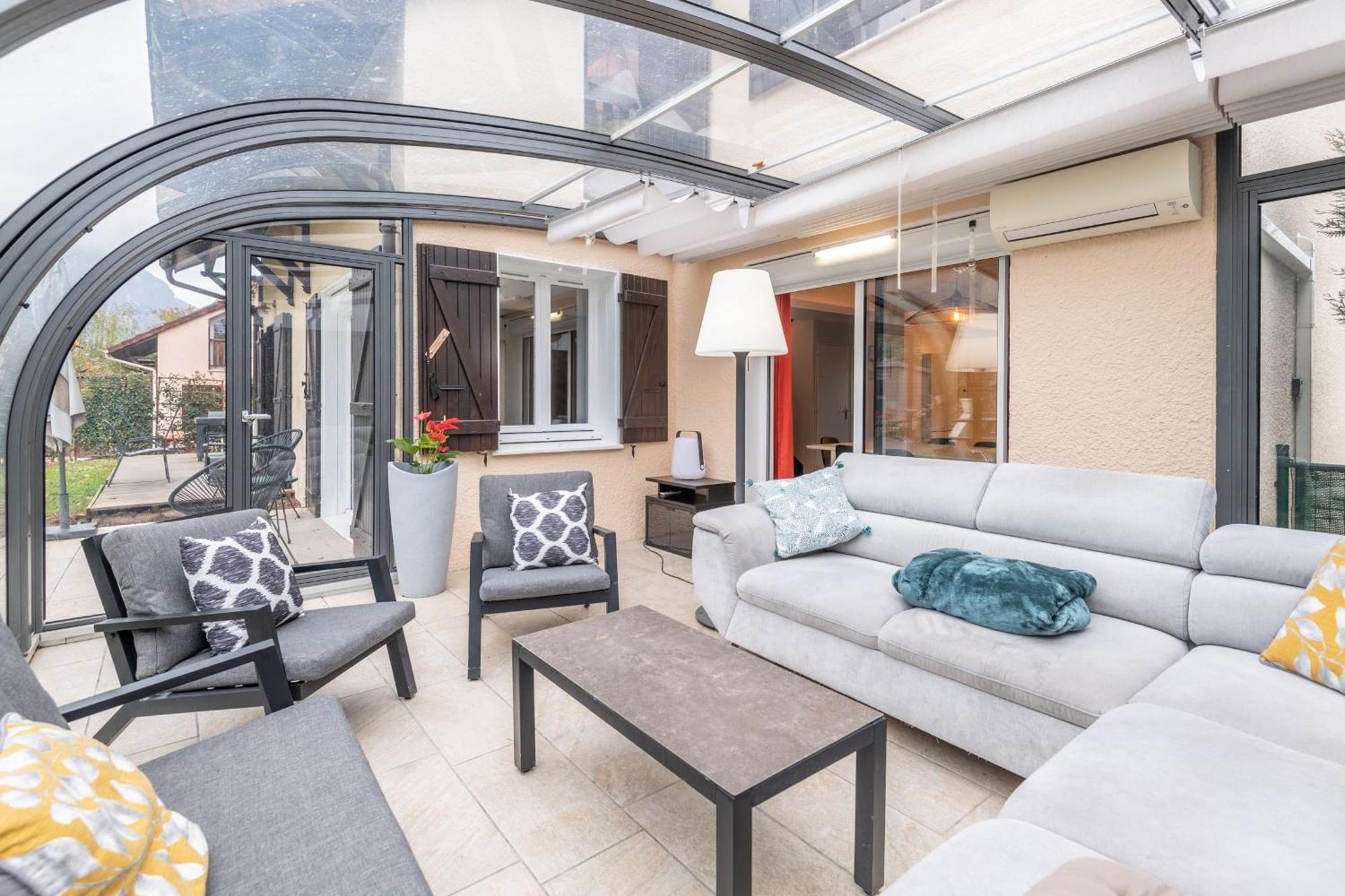 Villa Alpiloc - Town House With Garden And Winter Lounge à Annecy Extérieur photo